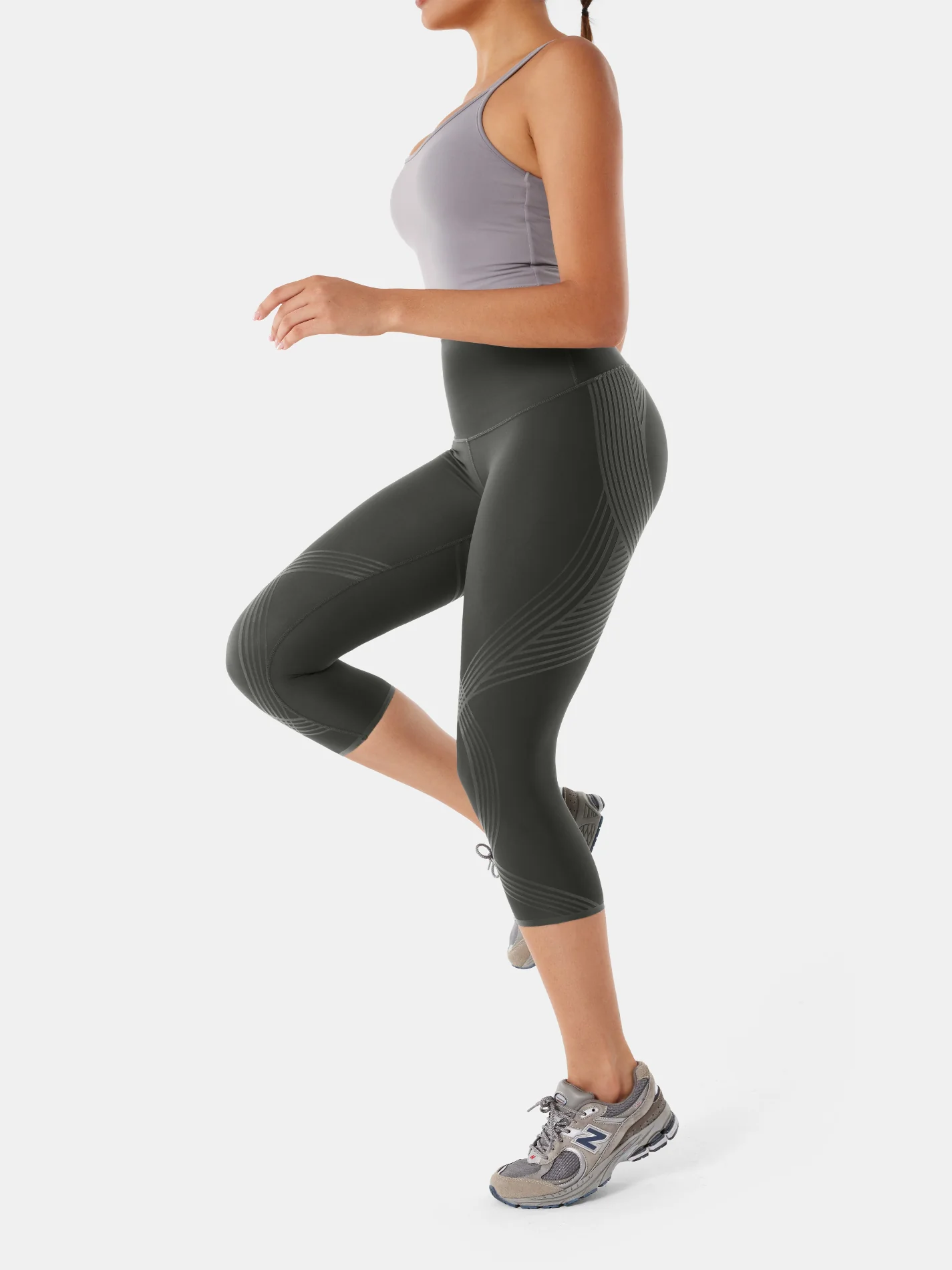 Body Sculpt Capri Leggings (Reversible Wear) - Image 27