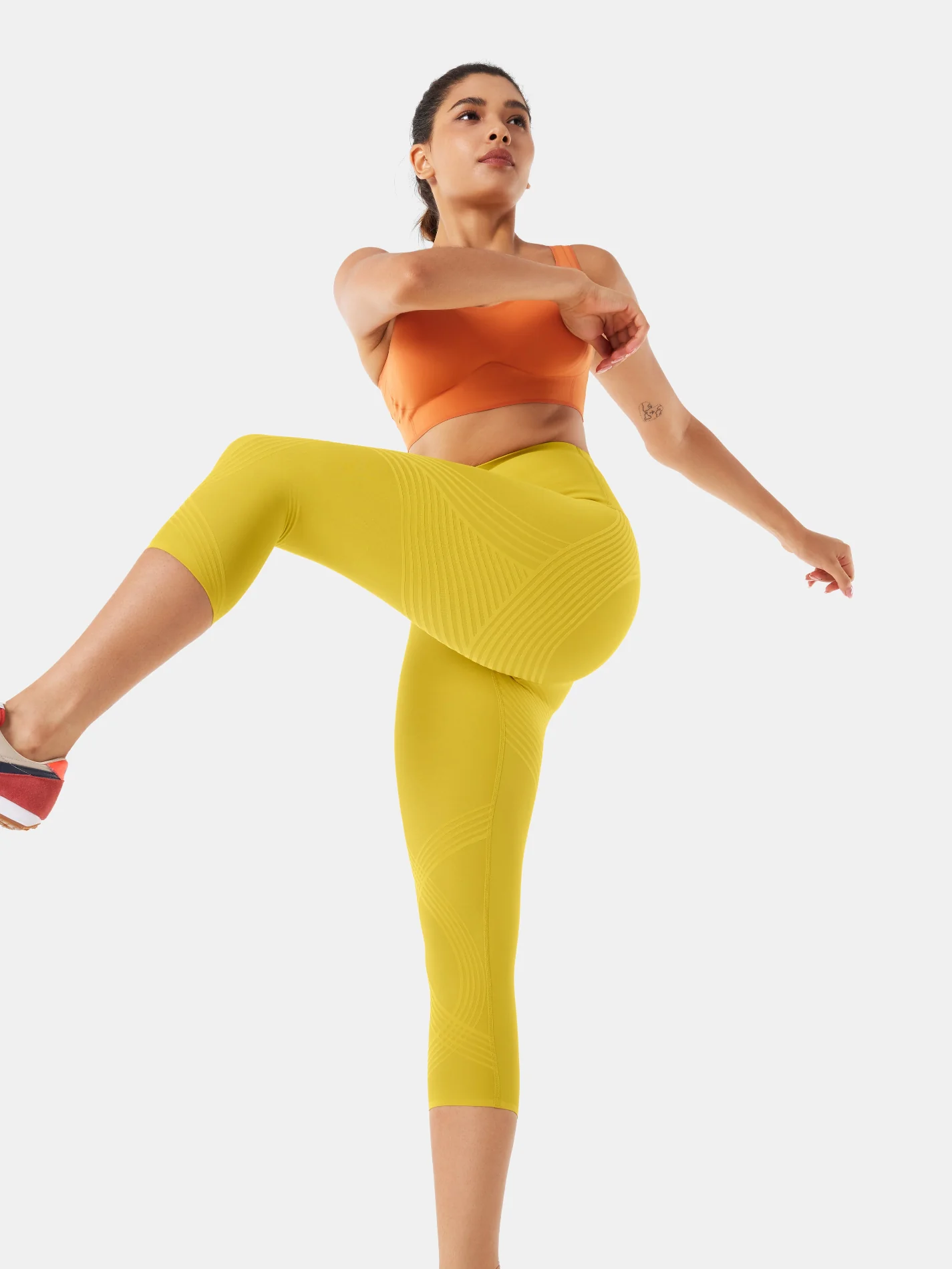 Body Sculpt Capri Leggings (Reversible Wear) - Image 34