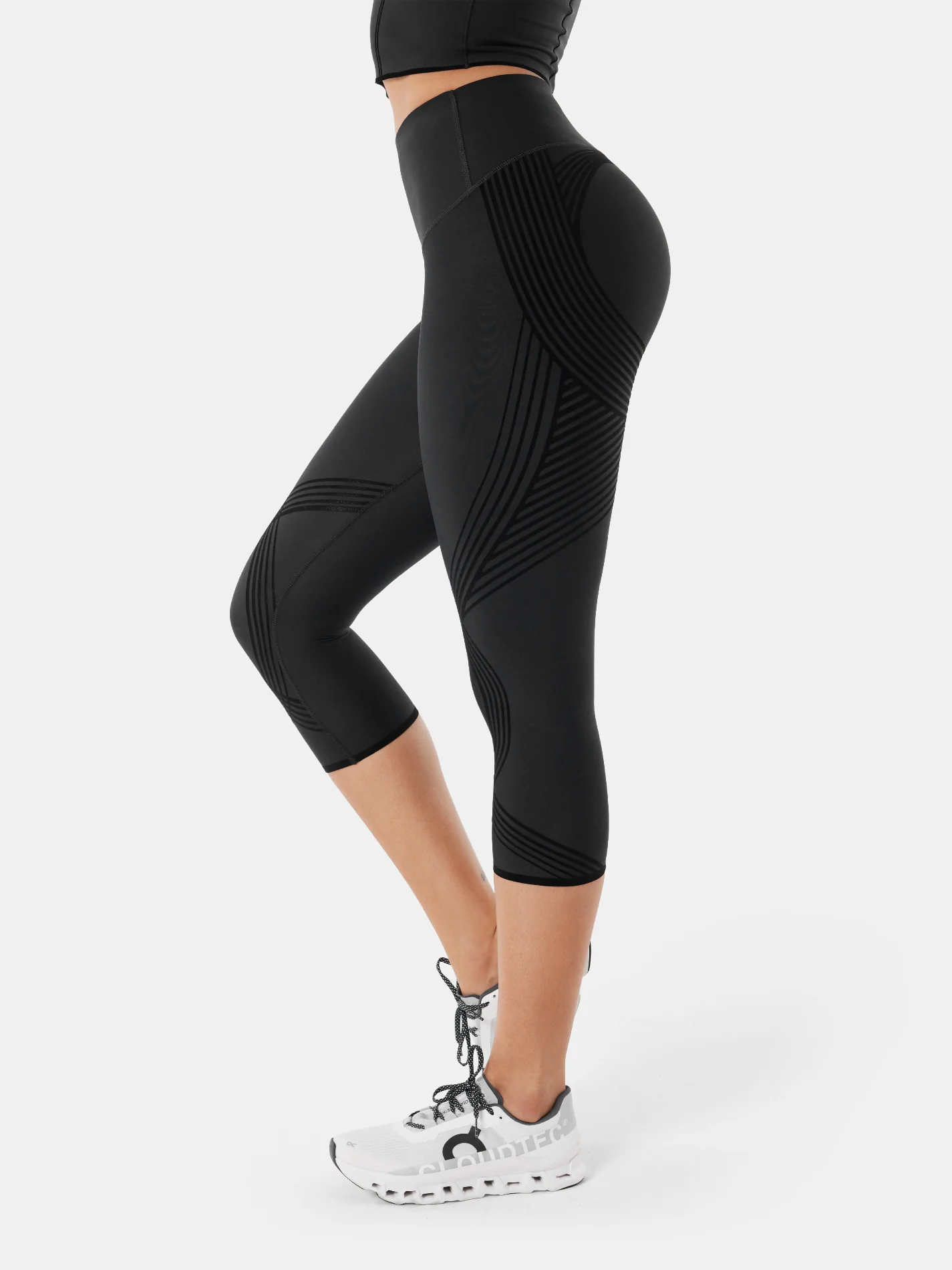 Body Sculpt Capri Leggings (Reversible Wear) - Image 5