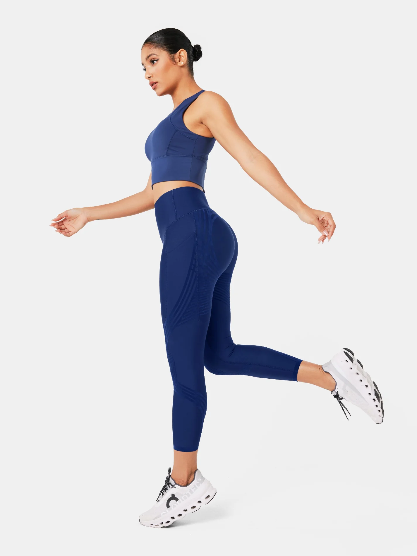 Body Sculpt Side Pocket 7/8 Leggings - Image 70