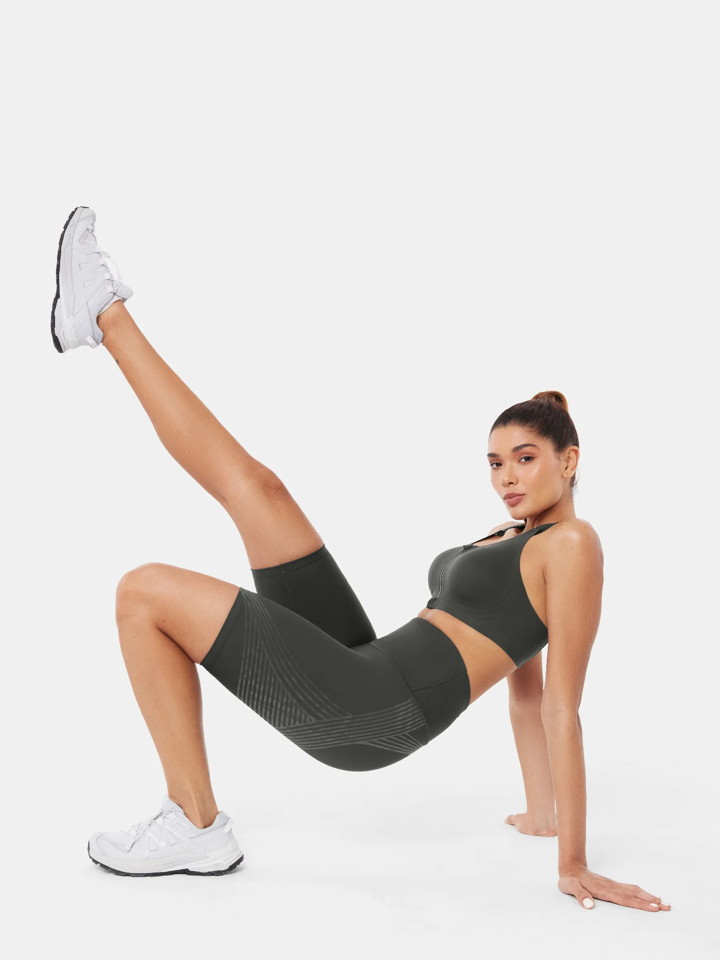 Body Sculpt Side Pocket 9" Biker Shorts (Reversible Wear) - Image 11