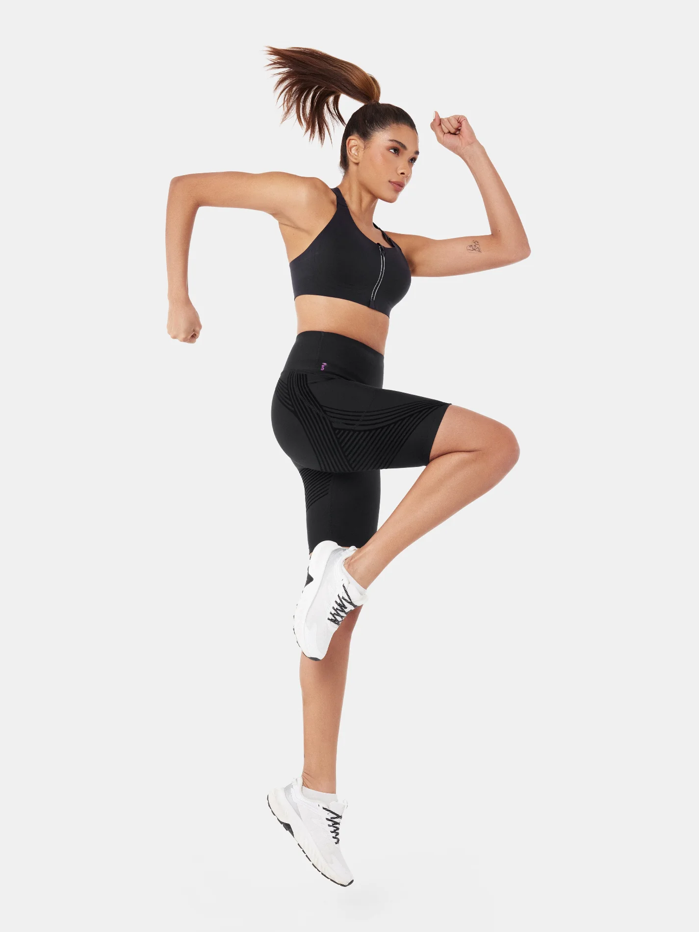 Body Sculpt Side Pocket 9" Biker Shorts (Reversible Wear) - Image 15