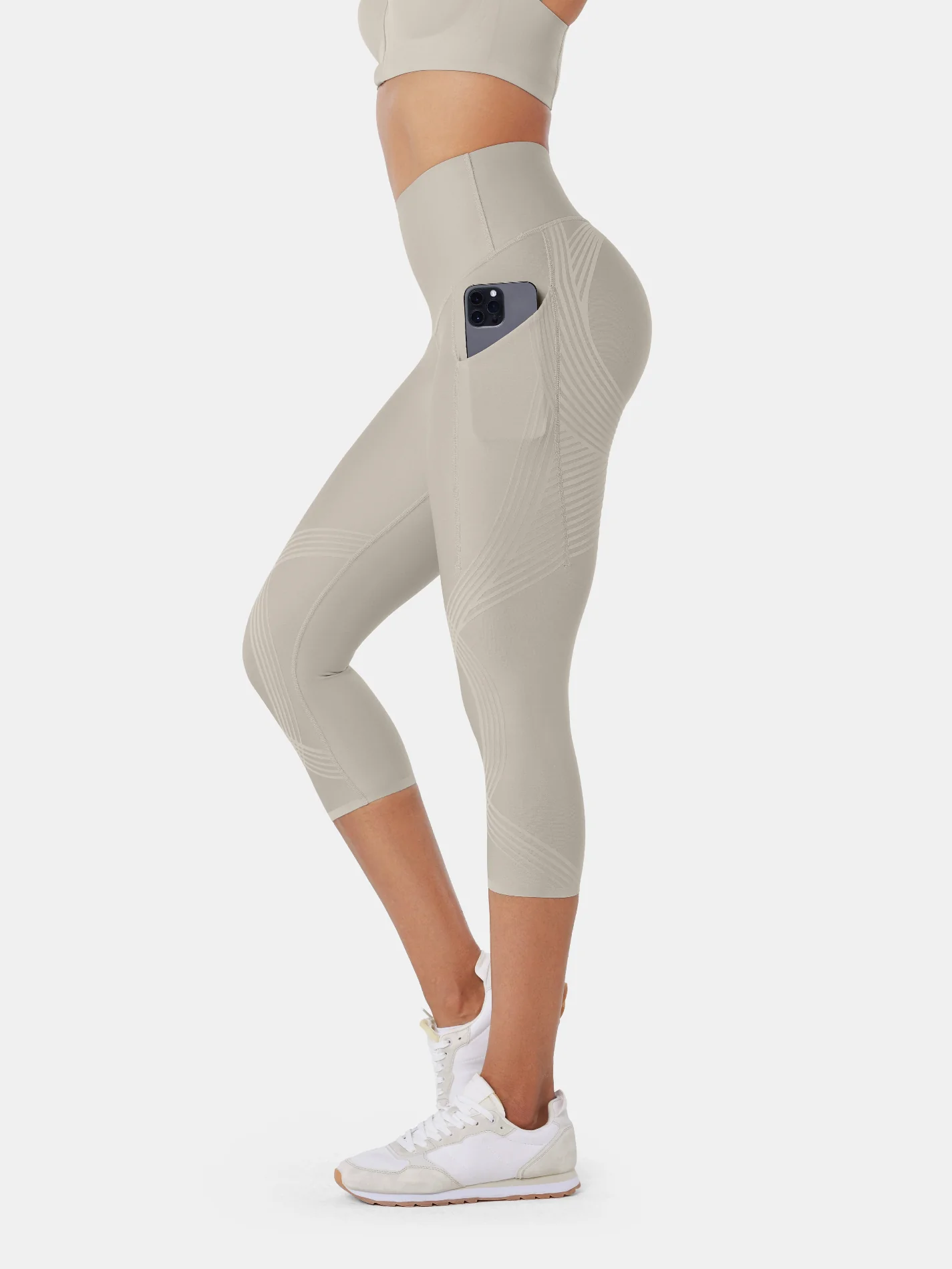 Body Sculpt Side Pocket Capri Leggings - Image 21