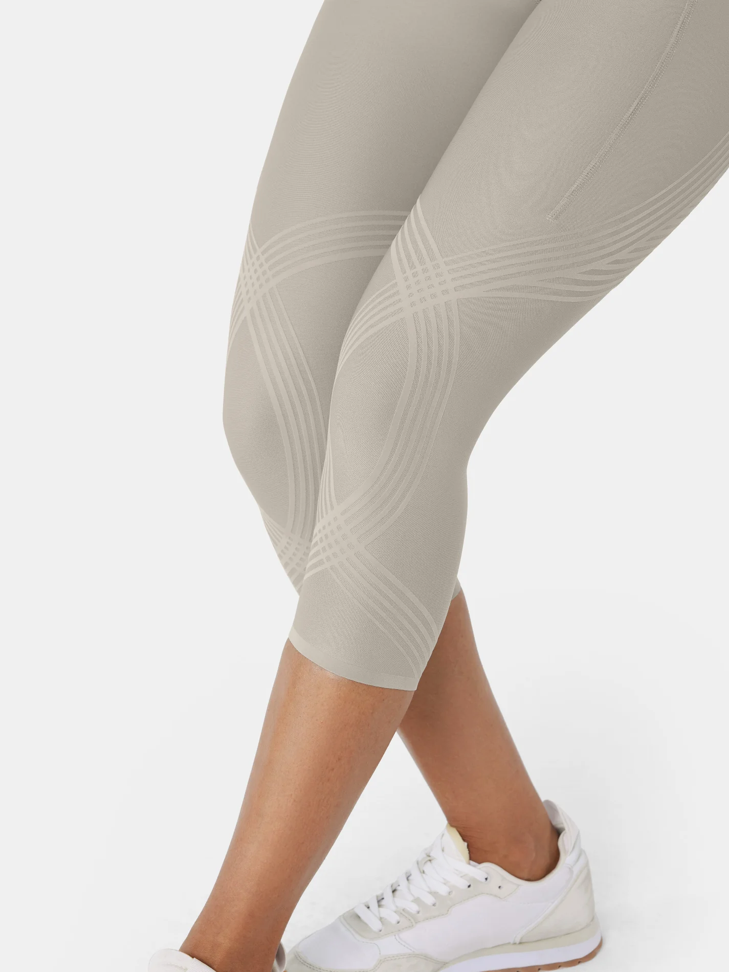 Body Sculpt Side Pocket Capri Leggings - Image 22