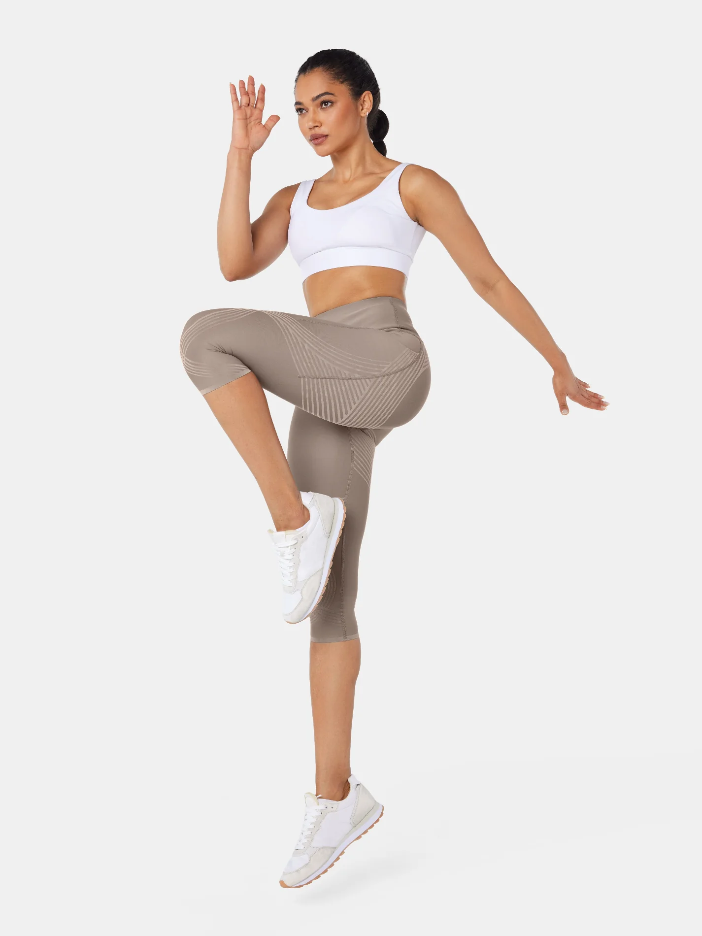 Body Sculpt Side Pocket Capri Leggings - Image 32
